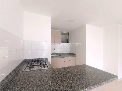 Apartamento de 2 alcobas en venta en Castilla, Manizales, 48 m² · foto 2 de 20