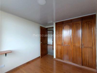 Apartamento en venta en Versalles, Manizales · foto 5 de 14