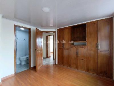 Apartamento en venta en Versalles, Manizales · foto 11 de 14