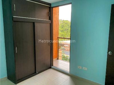 Apartamento en venta en Los Nogales, Manizales · foto 9 de 13