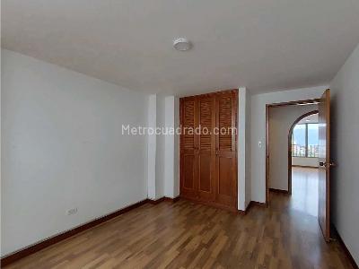 Apartamento en venta en Versalles, Manizales · foto 6 de 16