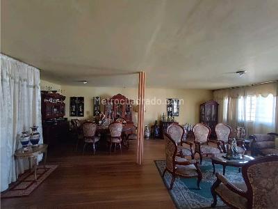 Casa de 5 alcobas en venta en La Estrella, Manizales, 217 m² · foto 8 de 16