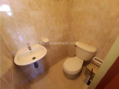 Casa de 5 alcobas en venta en La Estrella, Manizales, 217 m² · foto 14 de 16
