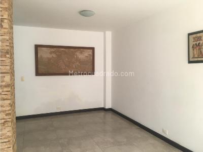 Casa de 3 alcobas en venta en La Carola, Manizales, 150 m² · foto 3 de 20