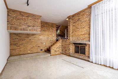 Casa de 5 alcobas en venta en Lindaraja, Bogotá, 420 m² · foto 5 de 20