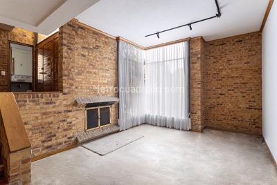 Casa de 5 alcobas en venta en Lindaraja, Bogotá, 420 m² · foto 9 de 20