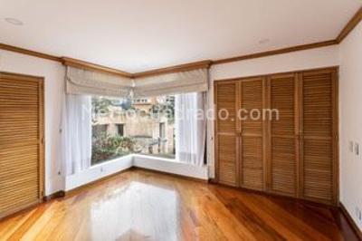 Casa de 5 alcobas en venta en Lindaraja, Bogotá, 420 m² · foto 11 de 20
