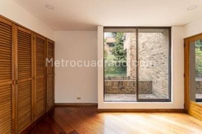 Casa de 5 alcobas en venta en Lindaraja, Bogotá, 420 m² · foto 12 de 20