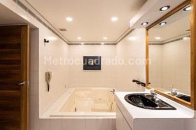 Casa de 5 alcobas en venta en Lindaraja, Bogotá, 420 m² · foto 18 de 20