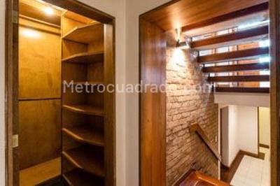 Casa de 5 alcobas en venta en Lindaraja, Bogotá, 420 m² · foto 19 de 20