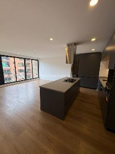Apartamento de 3 alcobas en venta en Chico Navarra, Bogotá, 142 m² · foto 8 de 20
