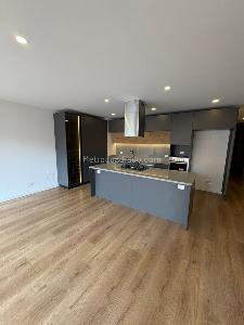 Apartamento de 3 alcobas en venta en Chico Navarra, Bogotá, 142 m² · foto 9 de 20