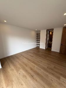 Apartamento de 3 alcobas en venta en Chico Navarra, Bogotá, 142 m² · foto 16 de 20