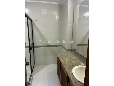 Apartamento de 2 alcobas en venta en El Poblado, Medellín, 80 m² · foto 6 de 20