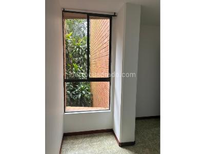 Apartamento de 2 alcobas en venta en El Poblado, Medellín, 80 m² · foto 8 de 20