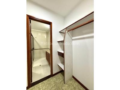 Apartamento de 2 alcobas en venta en El Poblado, Medellín, 80 m² · foto 16 de 20