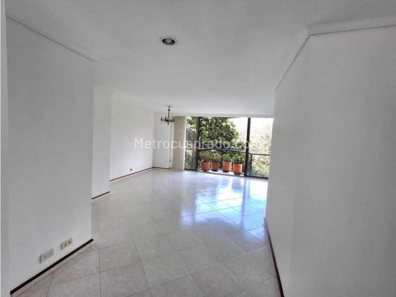Apartamento de 3 habitaciones en venta en El Poblado Milla de Oro, Medellín — imagen 1 de 20