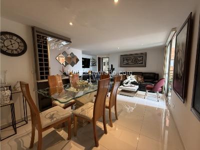 Apartamento en venta en El Poblado, Medellín · foto 2 de 20