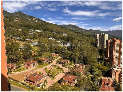 Apartamento de 3 alcobas en venta en Medellin, Medellín, 239 m² · foto 2 de 20