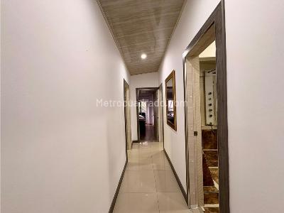 Apartamento de 3 alcobas en venta en El Poblado Las Lomas, Medellín, 126 m² · foto 9 de 20
