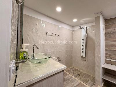 Apartamento de 3 alcobas en venta en El Poblado Las Lomas, Medellín, 126 m² · foto 19 de 20