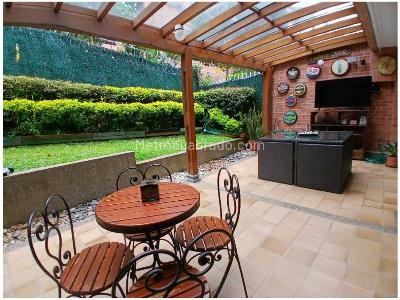 Casa de 3 alcobas en venta en El Poblado, Medellín, 279 m² · foto 10 de 20