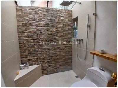 Casa de 3 alcobas en venta en El Poblado, Medellín, 279 m² · foto 15 de 20