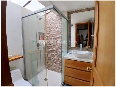 Casa de 3 alcobas en venta en El Poblado, Medellín, 279 m² · foto 17 de 20