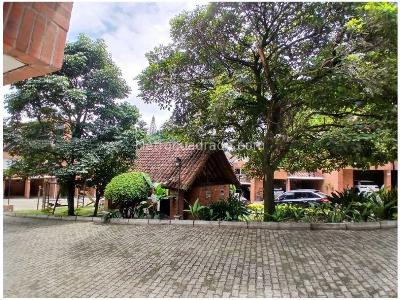 Casa de 3 alcobas en venta en El Poblado, Medellín, 279 m² · foto 2 de 20