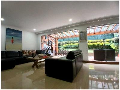 Casa de 3 alcobas en venta en El Poblado, Medellín, 279 m² · foto 7 de 20