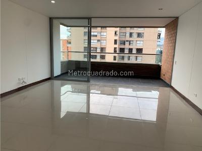 Apartamento de 3 alcobas en venta en Medellin, Medellín, 143 m² · foto 4 de 20