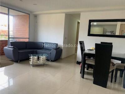 Apartamento en venta en Itagui, Itagüí · foto 2 de 20