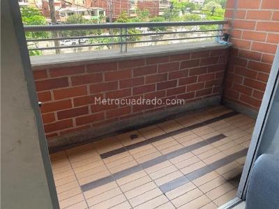 Apartamento en venta en Itagui, Itagüí · foto 3 de 20