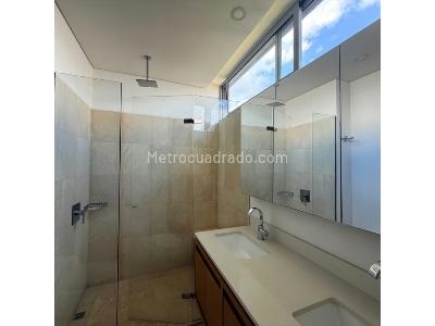 Apartamento de 3 alcobas en venta en El Poblado, Medellín, 217 m² · foto 10 de 20