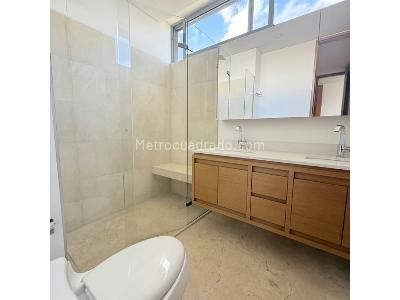 Apartamento de 3 alcobas en venta en El Poblado, Medellín, 217 m² · foto 11 de 20