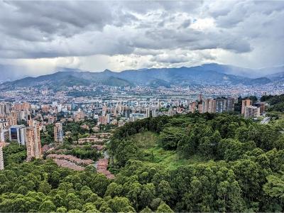 Apartamento de 3 alcobas en venta en El Poblado, Medellín, 217 m² · foto 4 de 20