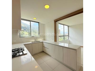 Apartamento de 3 alcobas en venta en El Poblado, Medellín, 217 m² · foto 7 de 20