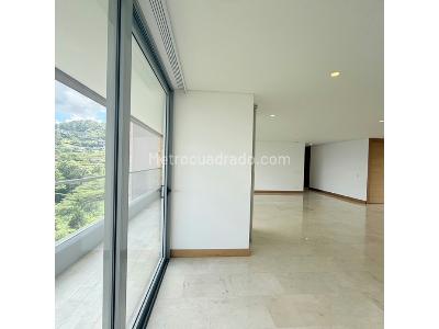 Apartamento de 3 alcobas en venta en El Poblado, Medellín, 217 m² · foto 8 de 20