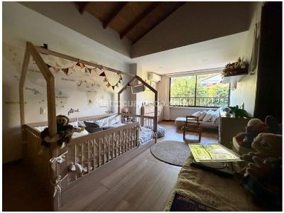 Casa de 4 alcobas en venta en El Poblado, Medellín, 283 m² · foto 13 de 20