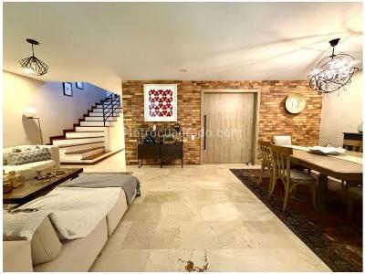 Casa de 4 alcobas en venta en El Poblado, Medellín, 283 m² · foto 3 de 20