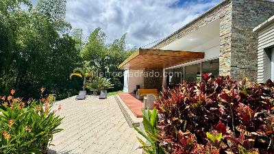 Casa de 3 alcobas en venta en El Caimo, Armenia, 310 m² · foto 10 de 11