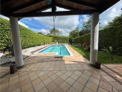 Casa en venta en Malabar Cerritos, Pereira · foto 2 de 13