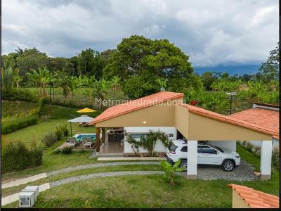 Casa de 3 alcobas en venta en El Caimo, Armenia, 140 m² · foto 3 de 20