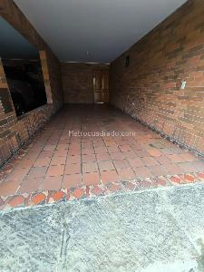 Casa de 5 alcobas en venta en Lagos Del Cacique, Bucaramanga, 292 m² · foto 4 de 20
