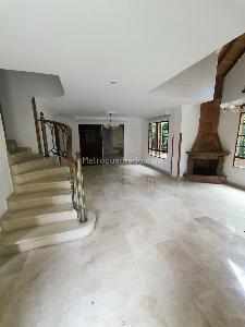Casa de 5 alcobas en venta en Lagos Del Cacique, Bucaramanga, 292 m² · foto 8 de 20