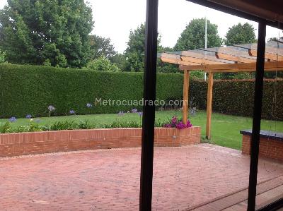 Casa de 4 alcobas en venta en San Simon Guaymaral, Bogotá, 550 m² · foto 4 de 7