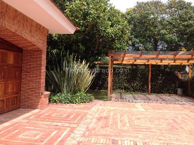 Casa de 4 alcobas en venta en San Simon Guaymaral, Bogotá, 550 m² · foto 6 de 7