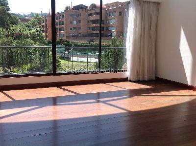 Apartamento en venta en Santa Barbara Alta, Bogotá · foto 5 de 8
