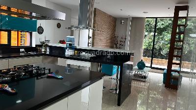 Casa de 4 alcobas en venta en Guaymaral, Bogotá, 478 m² · foto 2 de 12