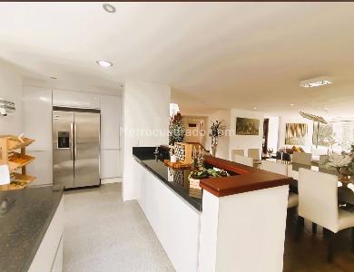 Casa de 4 alcobas en venta en Guaymaral, Bogotá, 450 m² · foto 2 de 7